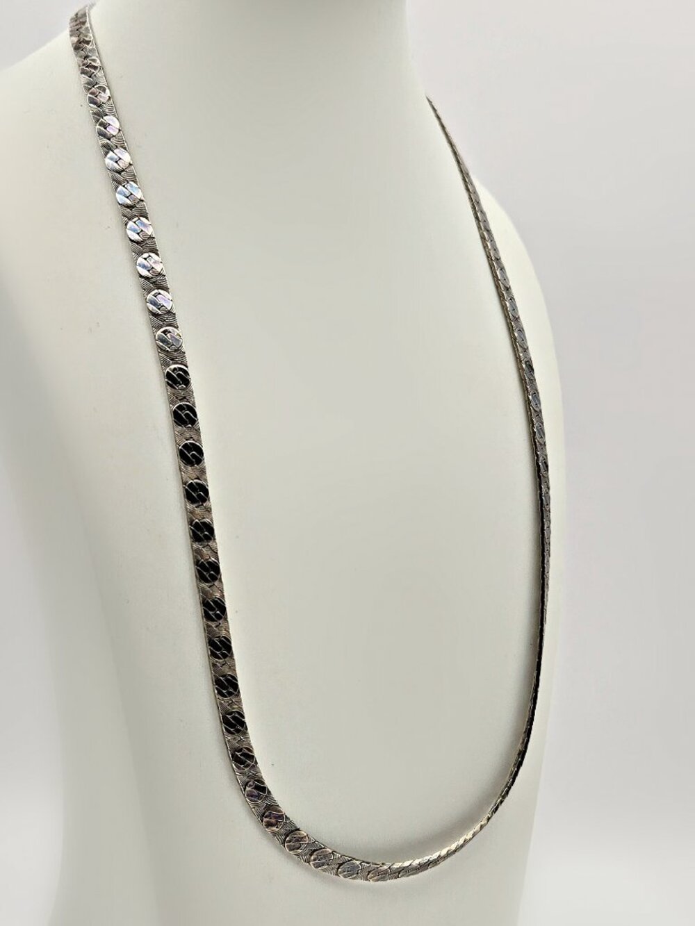 Vintage 925 Italy Sterling Silver Herringbone Necklace 21” 5mm Iridescent Scale